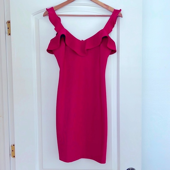 GUESS Ruffled Bodycon Dress - NWOT - Picture 3 of 8